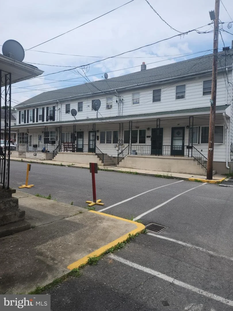 24-34 W Wiggan Street, New Philadelphia, PA, 17959