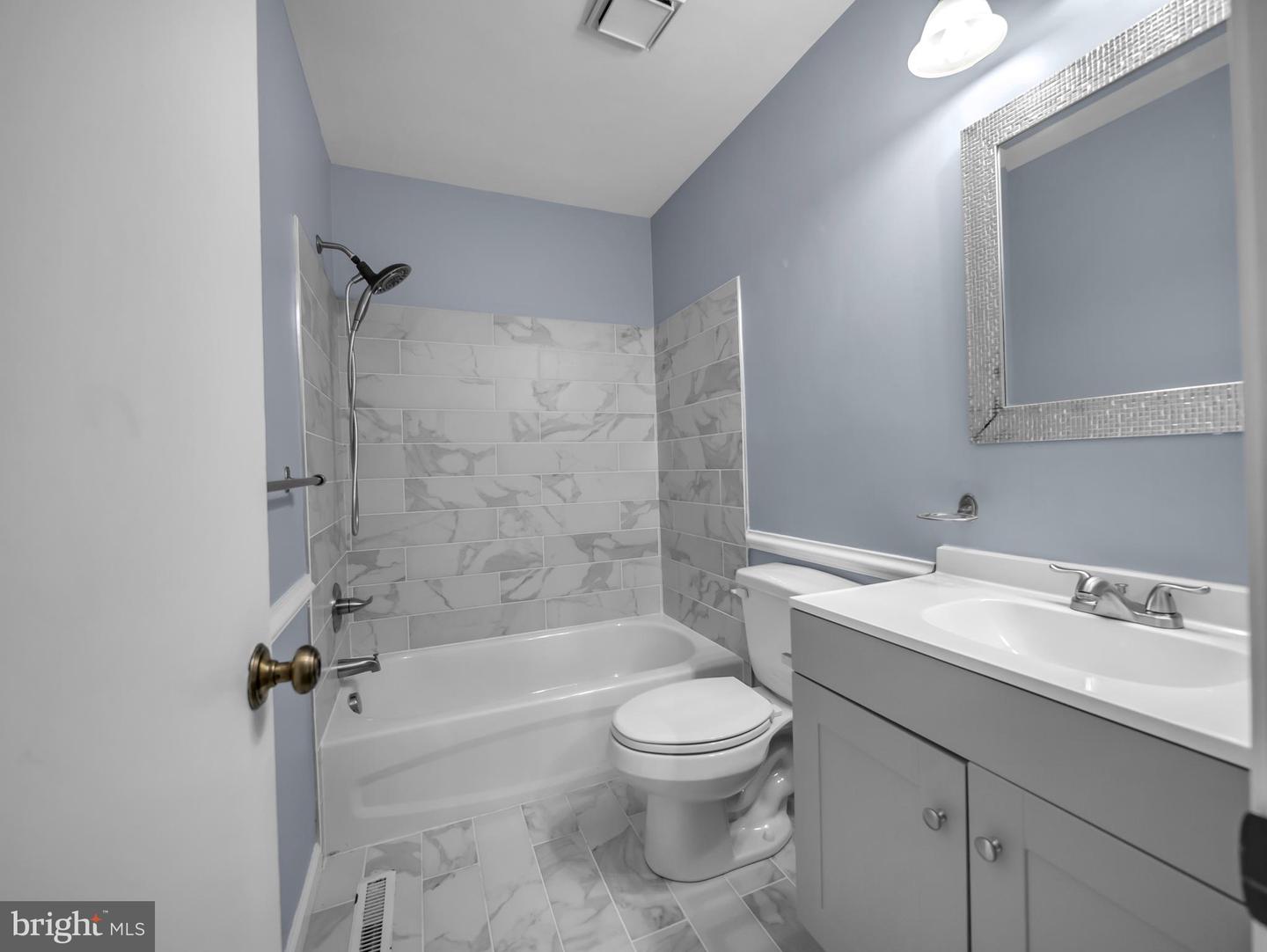 Photo 19 of 24 of 8847 Manahan Dr townhome