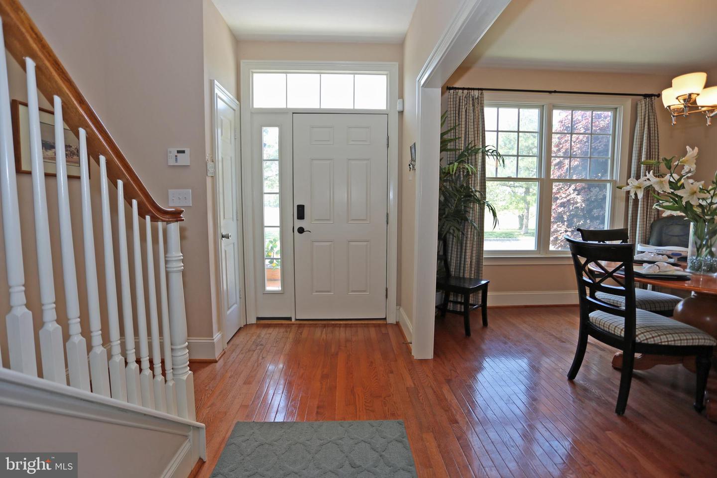 Photo 3 of 43 of 18747 Bethpage Dr #8g townhome