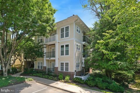 Condominium in Gaithersburg MD 110 Booth STREET.jpg