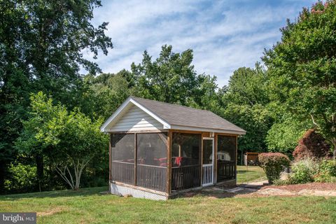 Single Family Residence in Fredericksburg VA 7307 Ni River LANDING 74.jpg