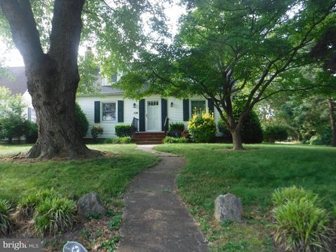 Single Family Residence in Dover DE 574 Pennsylvania AVENUE.jpg