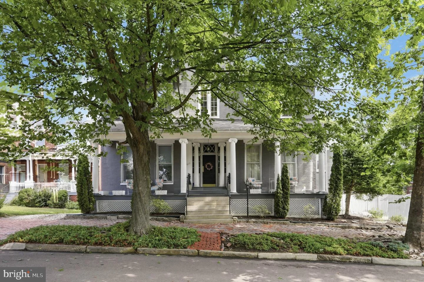 411 Washington Street