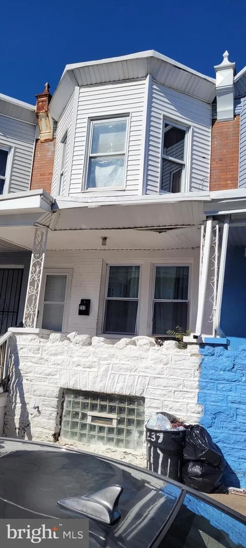 237 W Sheldon Street