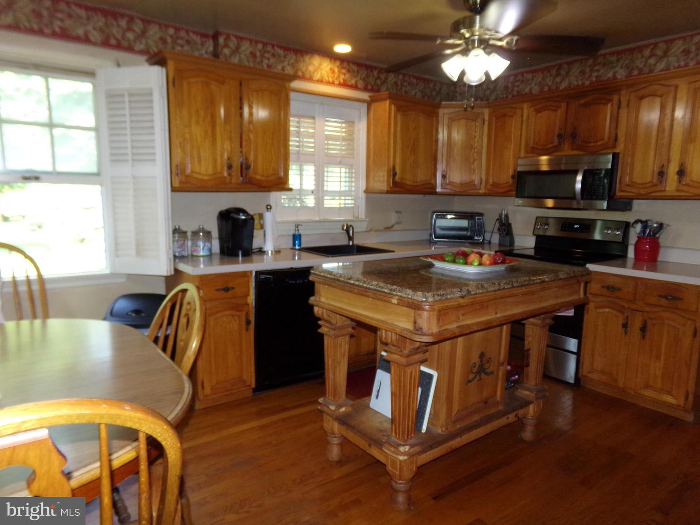 Photo 7 of 18 of 1021 Almshouse Rd house