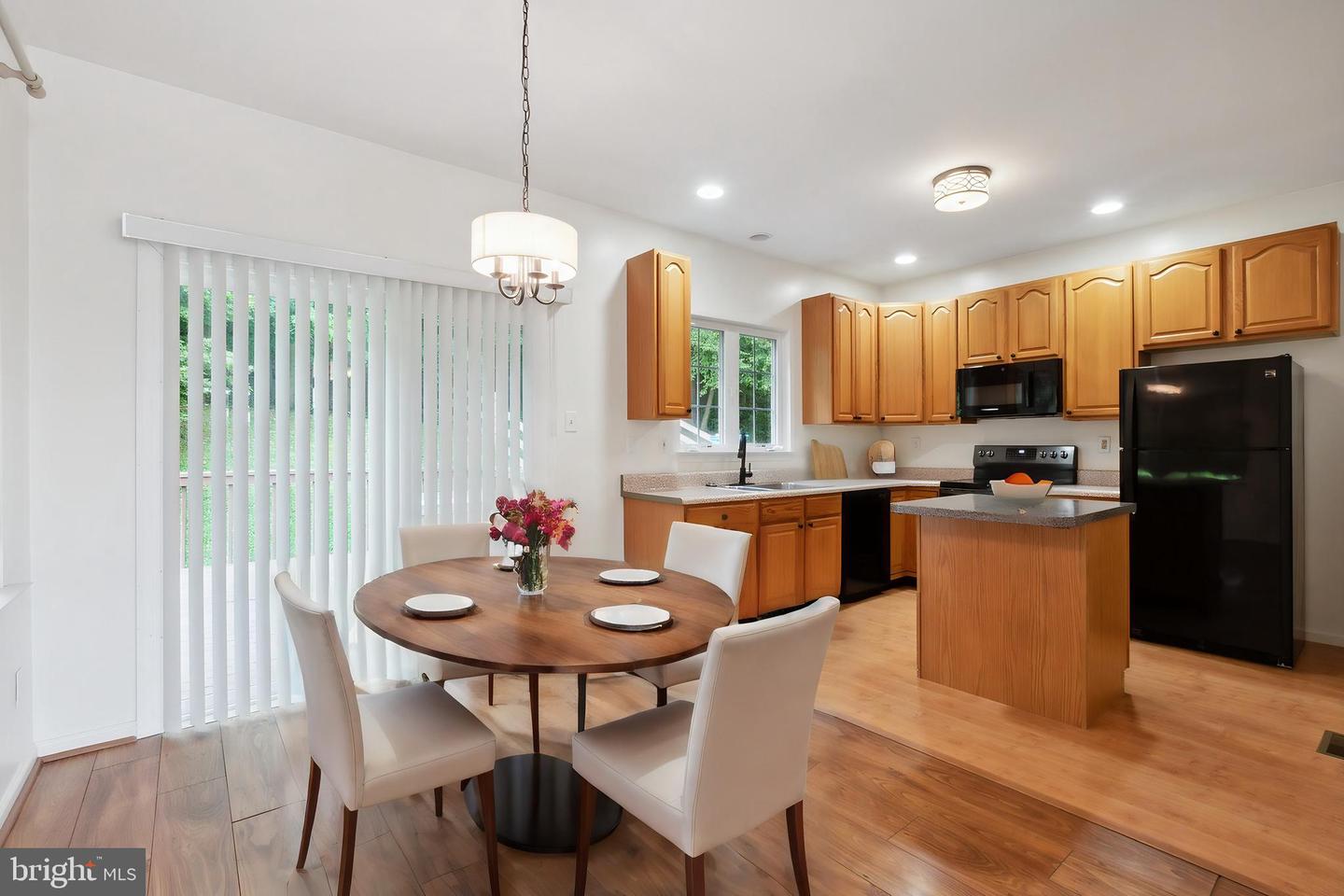 Photo 6 of 17 of 316 Andrew Cir townhome