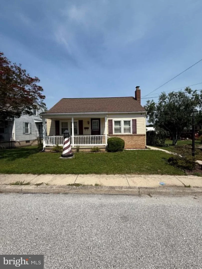 16 Pleasant Street, New Oxford, PA, 17350