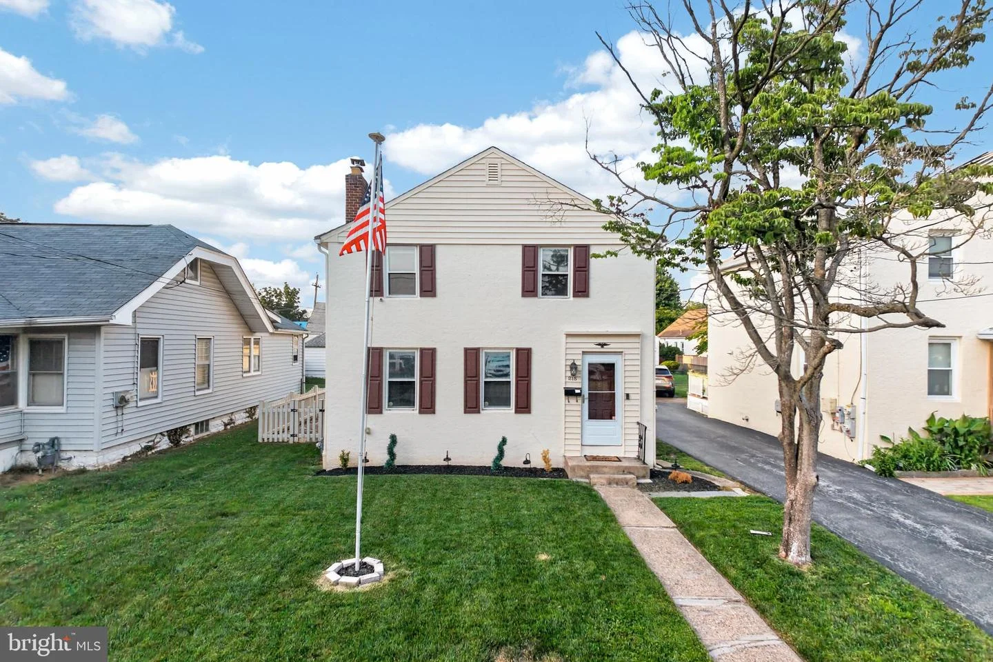 215 Ash Road