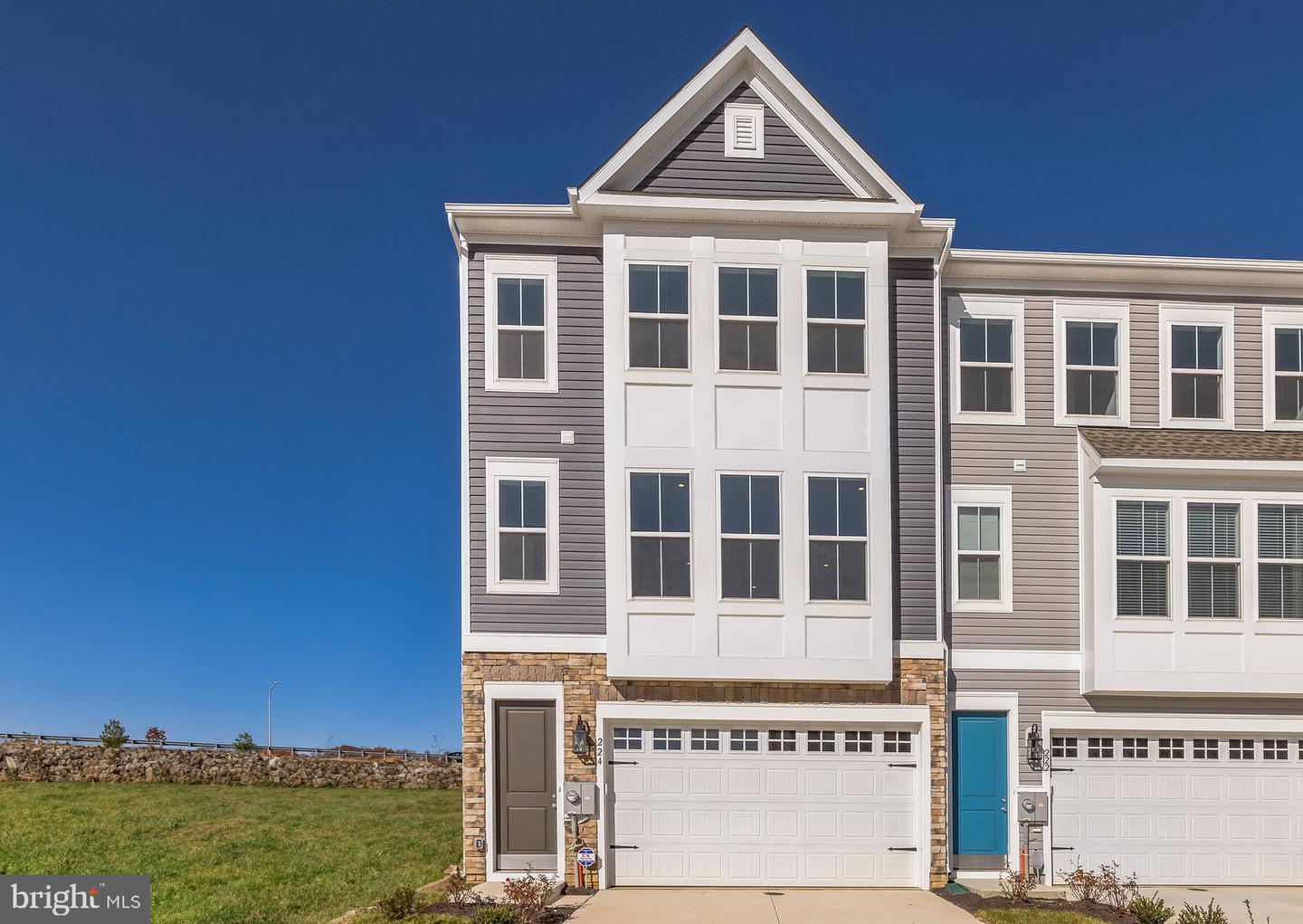 View Middletown, DE 19709 townhome