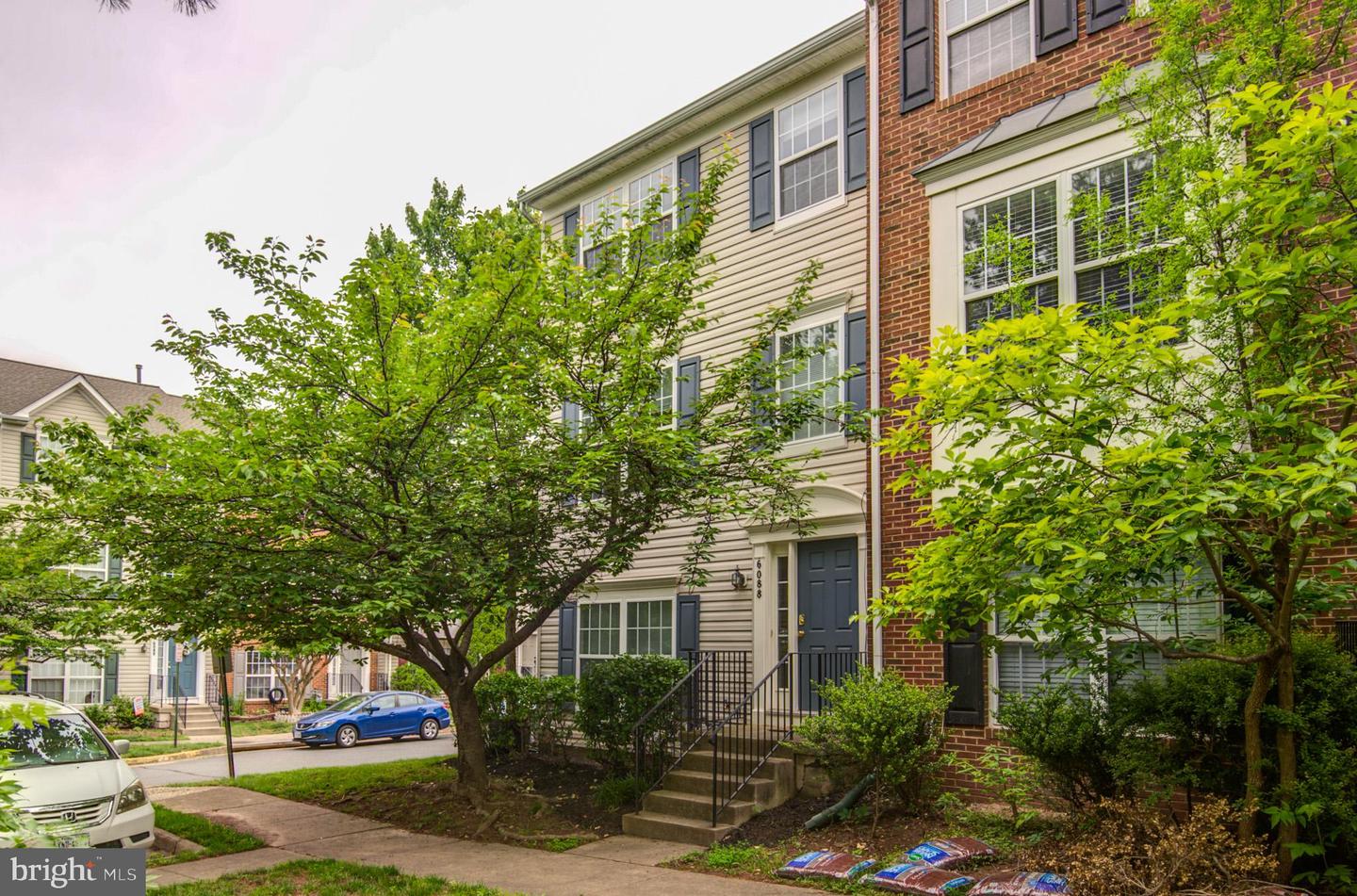 View Centreville, VA 20121 townhome