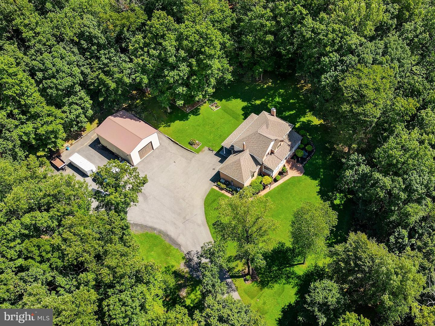 Photo 43 of 50 of 2021 Oakmont Rd house