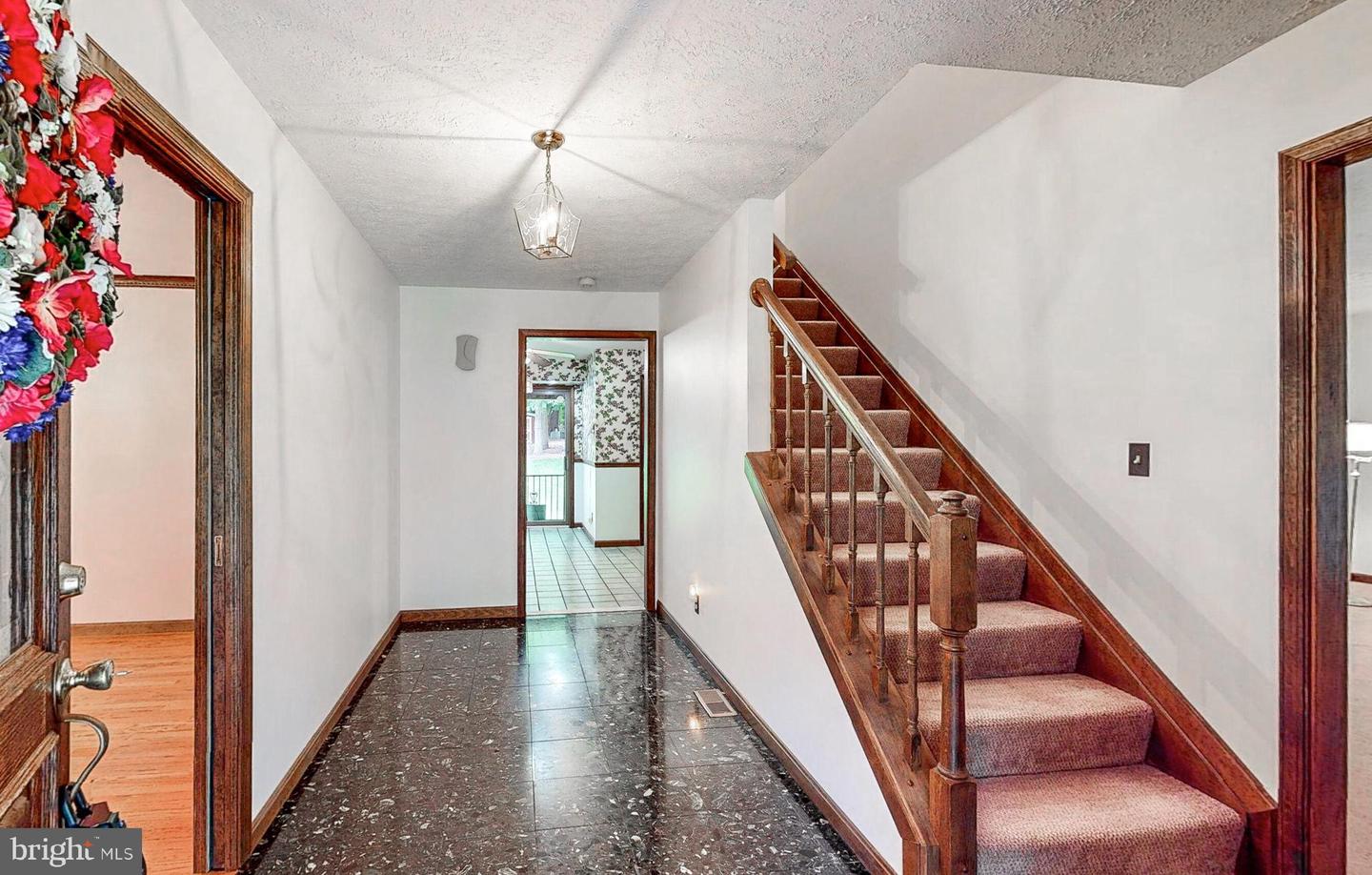 Photo 9 of 50 of 2021 Oakmont Rd house