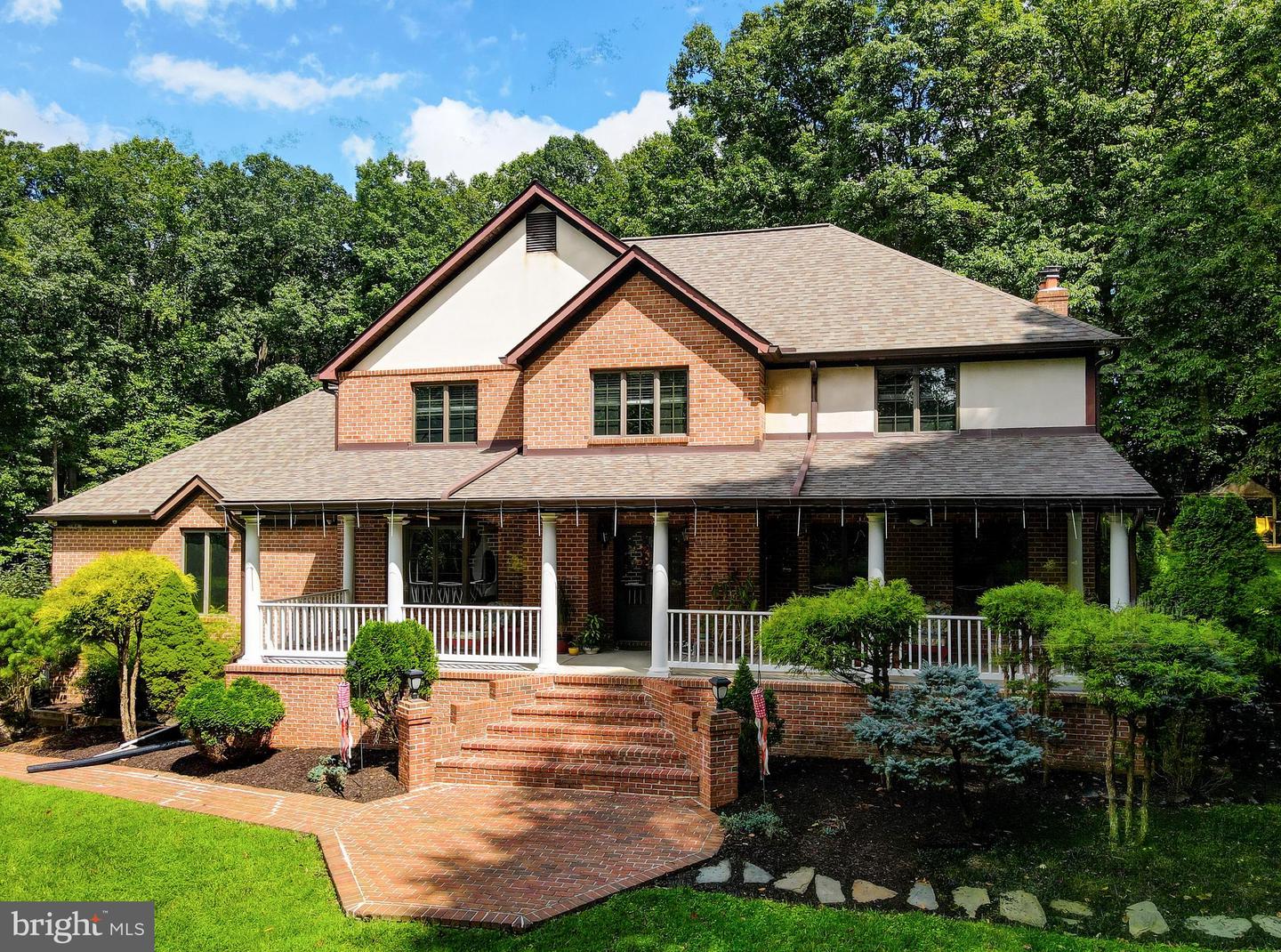 Photo 3 of 50 of 2021 Oakmont Rd house