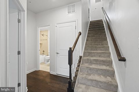 Townhouse in Washington DC 3731 Jamison STREET 5.jpg