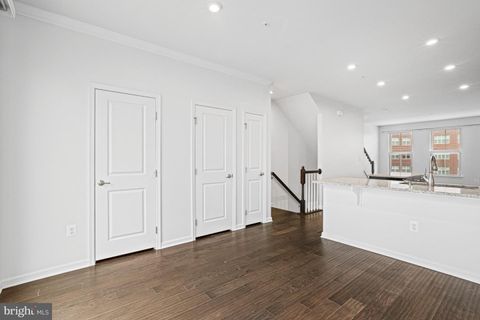 Townhouse in Washington DC 3731 Jamison STREET 11.jpg