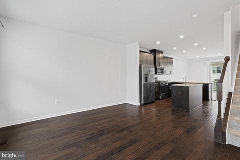 Townhouse in Washington DC 3731 Jamison STREET 20.jpg