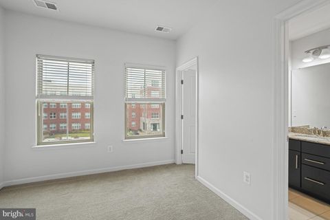 Townhouse in Washington DC 3731 Jamison STREET 28.jpg