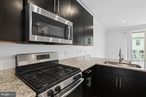 Townhouse in Washington DC 3731 Jamison STREET 16.jpg