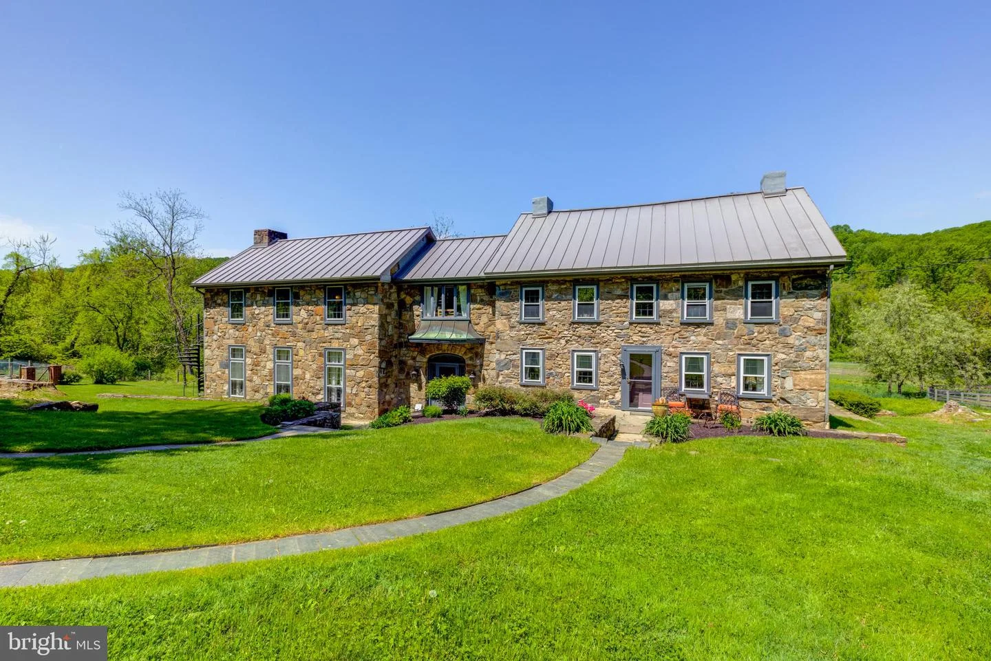 1525 Hollow Rd Rd