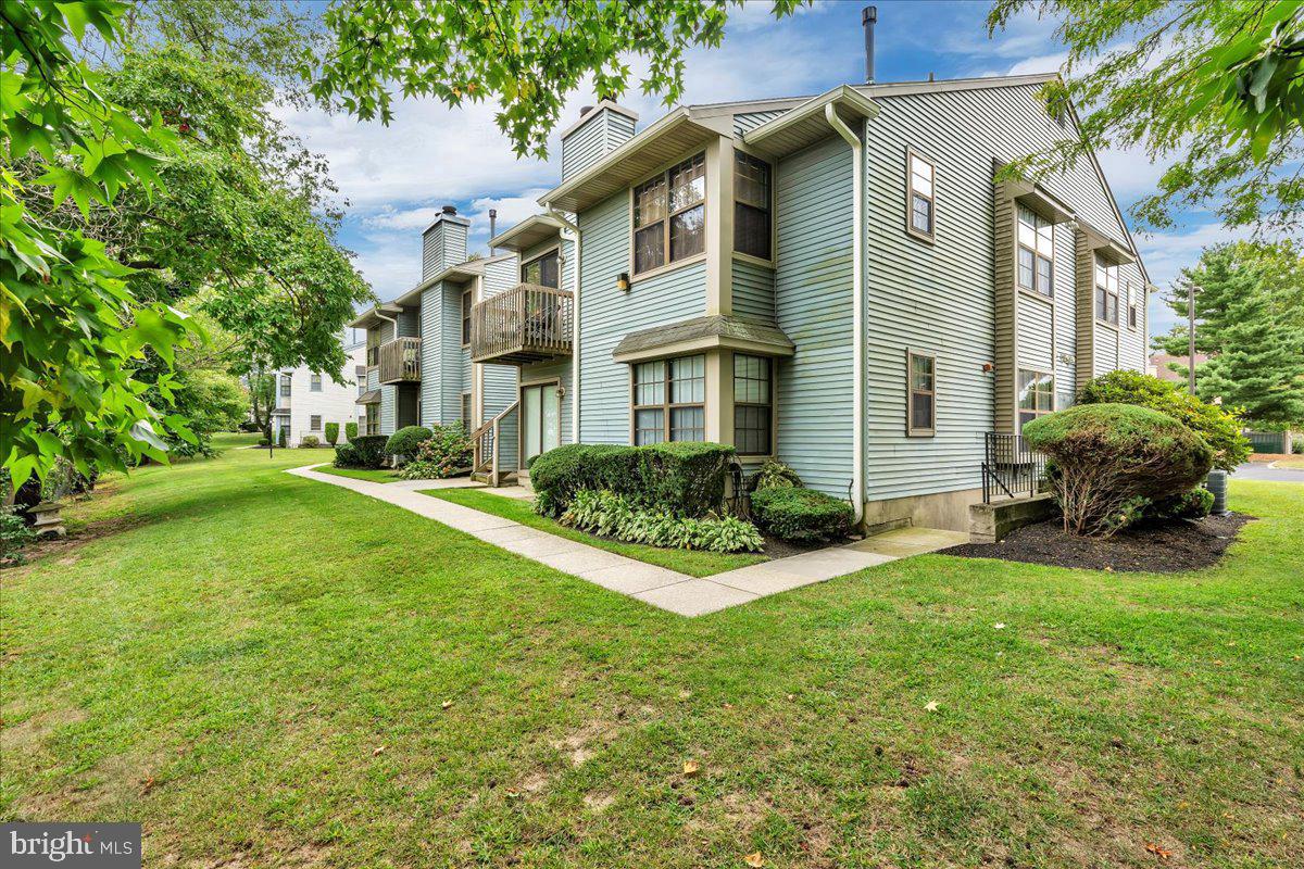 View West Deptford, NJ 08051 condo