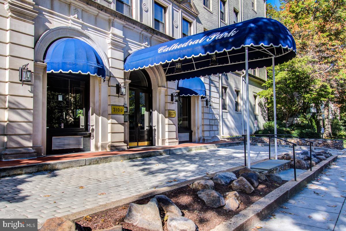 3100 Connecticut Ave NW #325