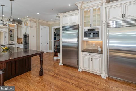 Single Family Residence in Princeton NJ 228 Brookstone DRIVE 15.jpg