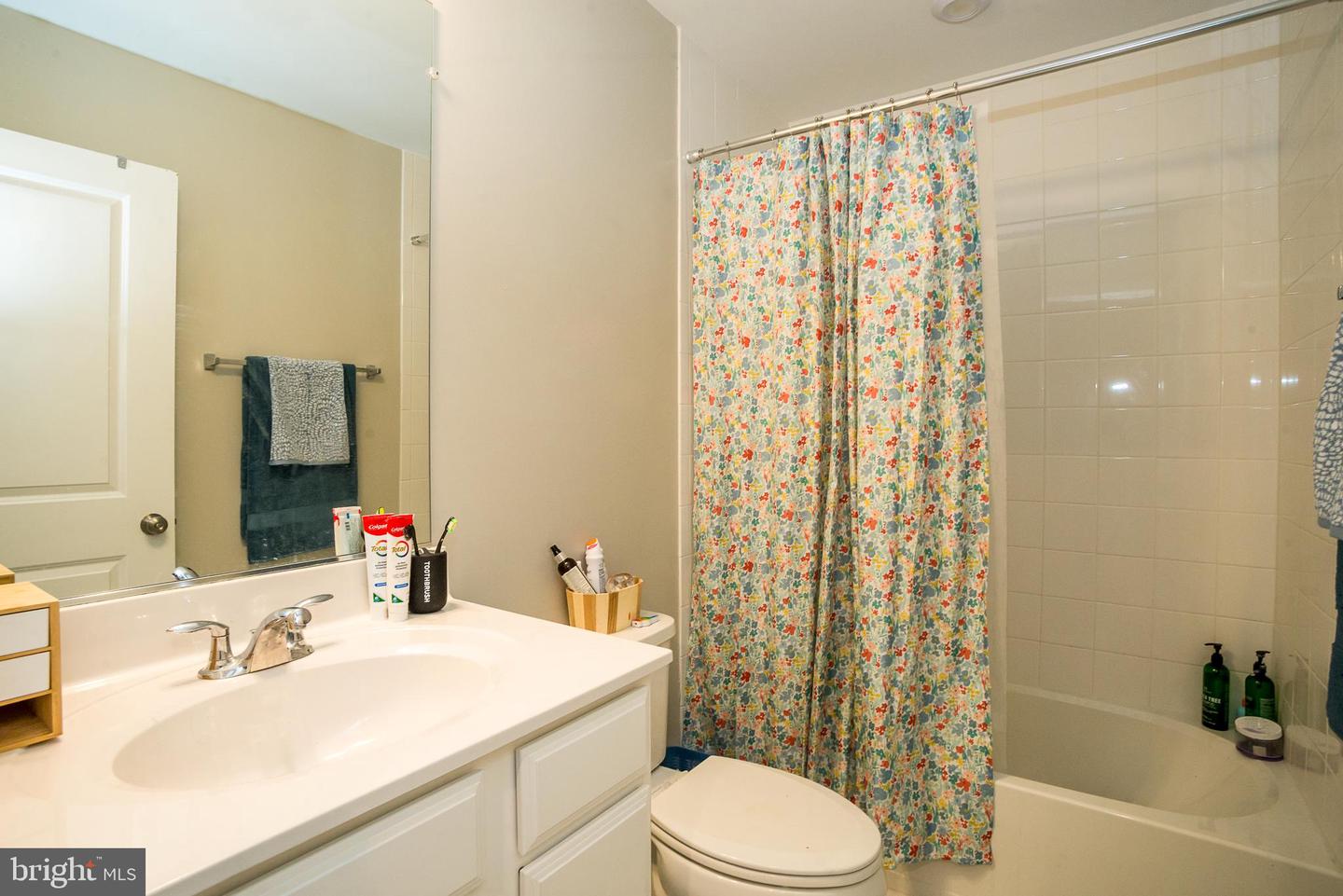 Photo 19 of 34 of 44355 Azalea Way townhome