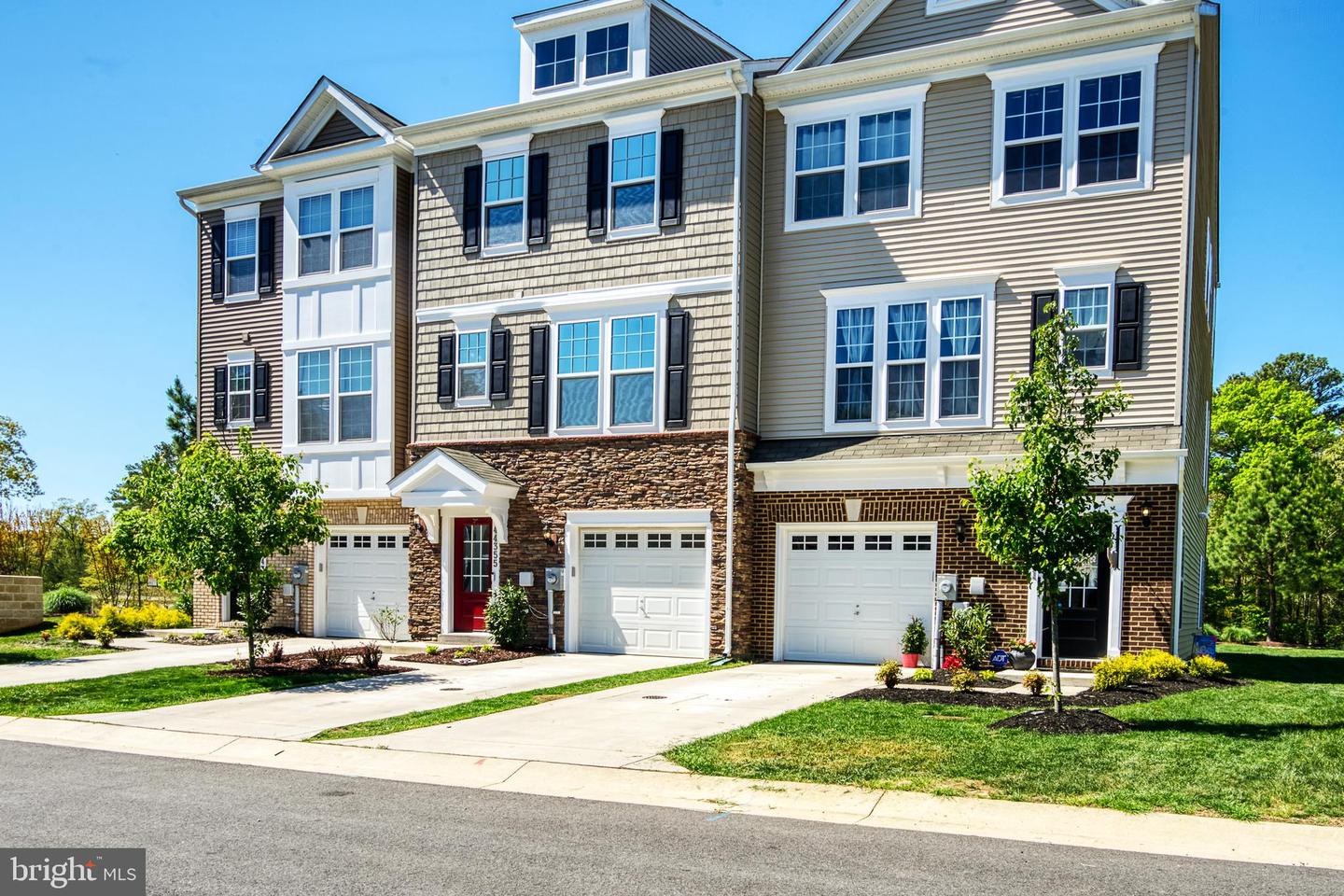 Photo 31 of 34 of 44355 Azalea Way townhome