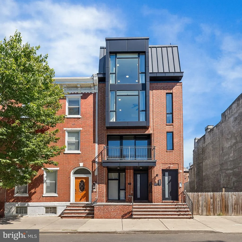1507 Christian Street Unit 4