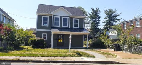 Single Family Residence in Arlington VA 1634 13th STREET.jpg