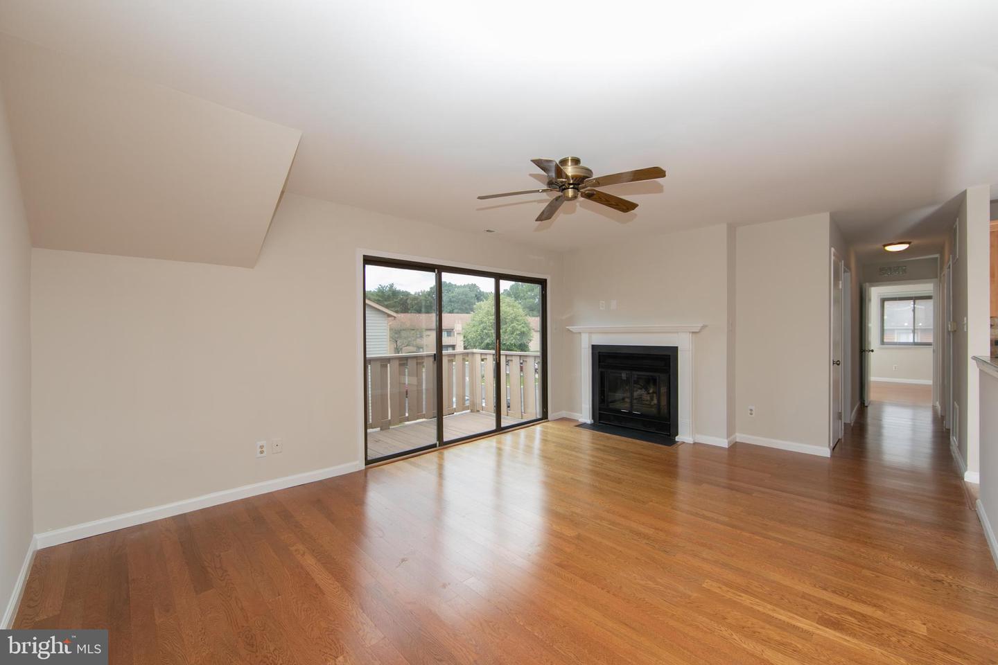 Photo 9 of 31 of 204 Woodhollow Dr condo