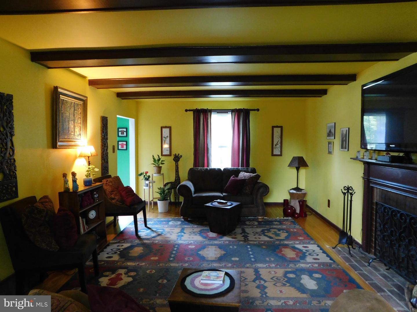 Photo 5 of 26 of 1700 Magnolia house