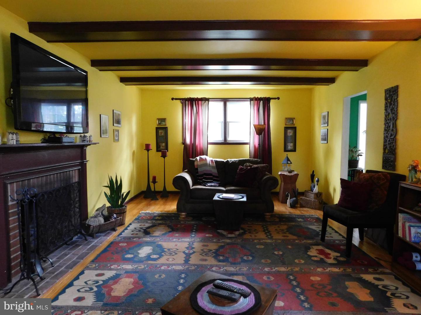 Photo 4 of 26 of 1700 Magnolia house
