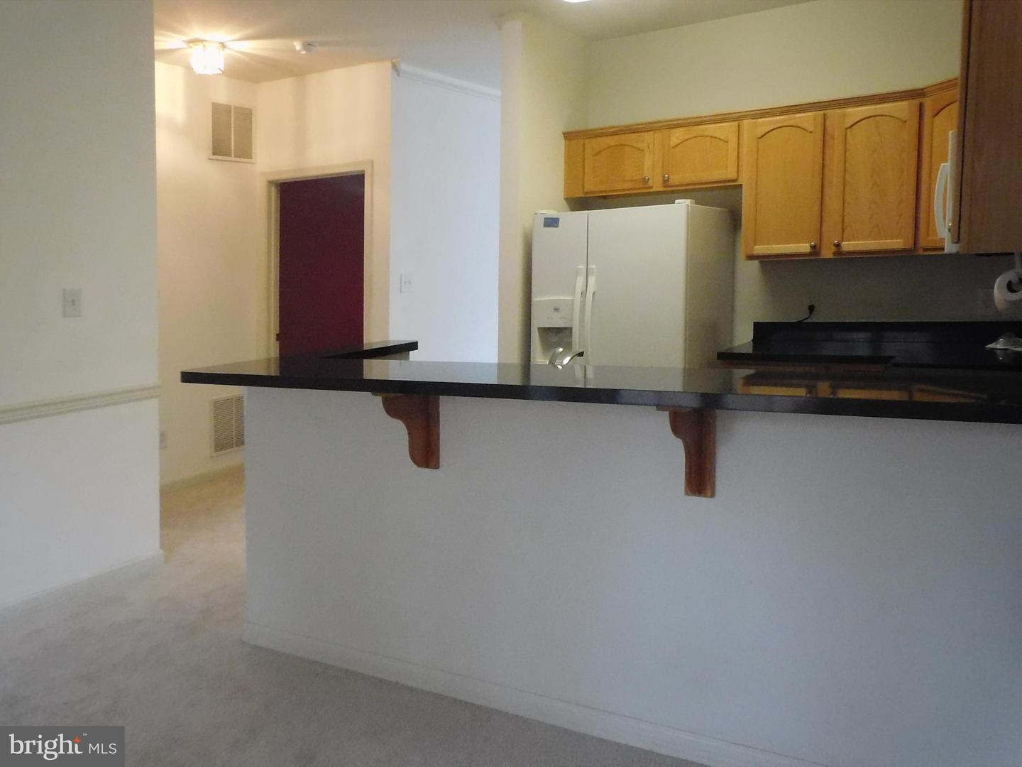 Photo 8 of 44 of 10 Charles Cir townhome