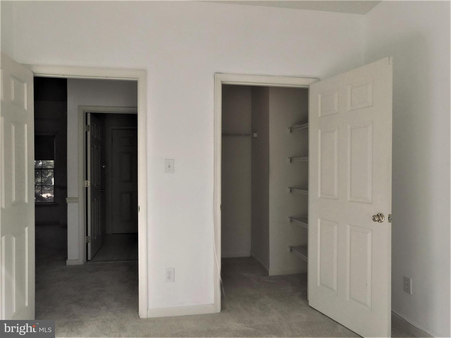 Photo 16 of 44 of 10 Charles Cir townhome
