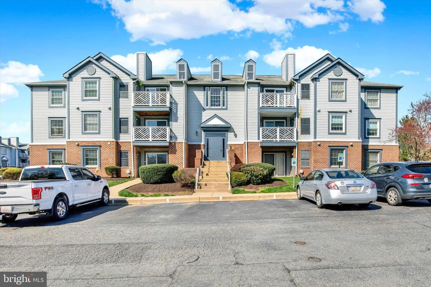 200 Oak Leaf Circle Unit 200-K