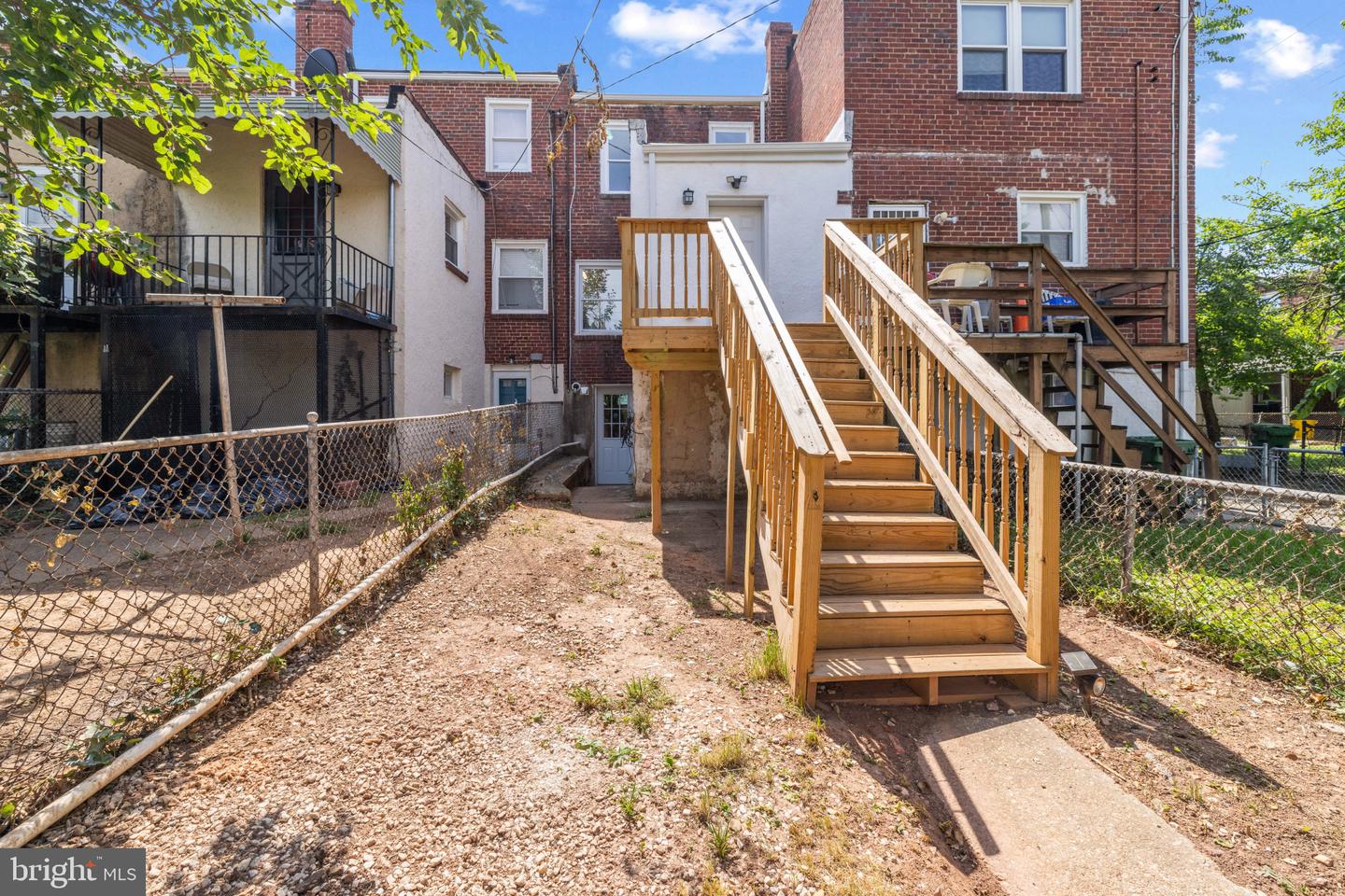 Photo 41 of 45 of 1519 N Kenwood Ave townhome
