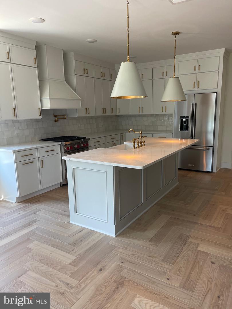 View Philadelphia, PA 19128 townhome