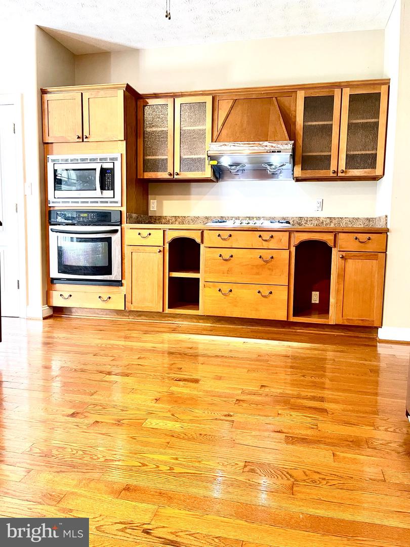 Photo 14 of 48 of 23244 Jenifer Ct house