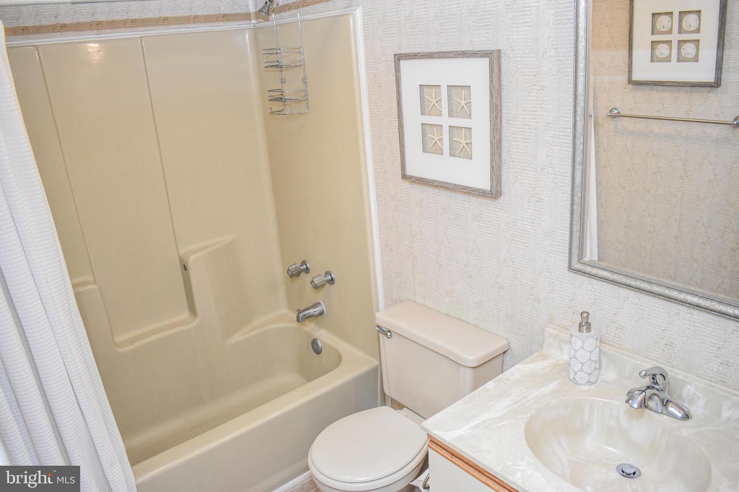 14311 Tunnel Avenue #102, Ocean City, Maryland image 37