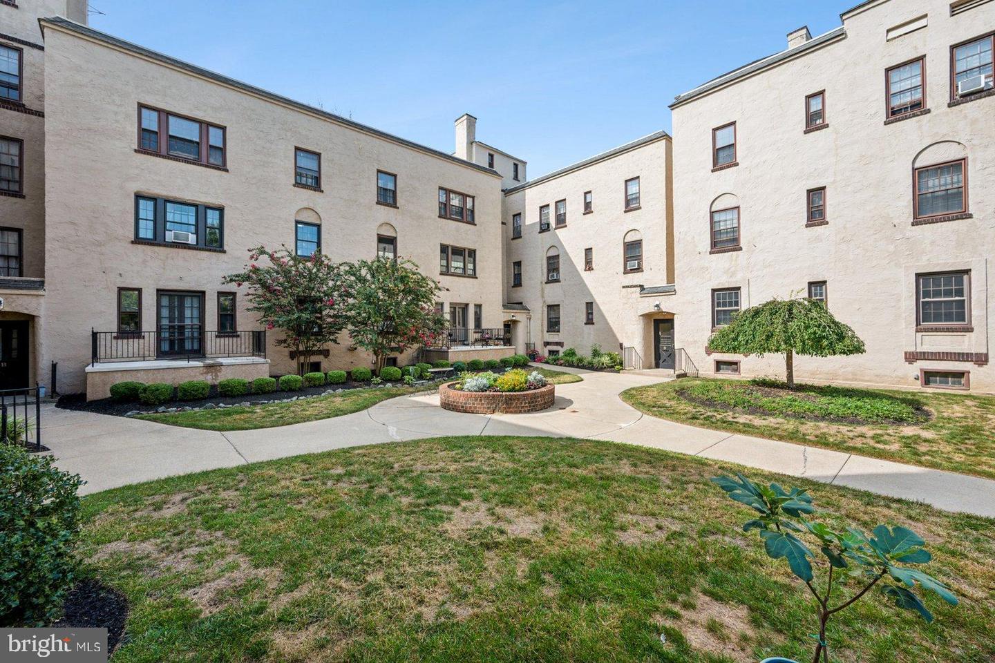 Photo 20 of 24 of 210 E Maple Ave #A2 condo
