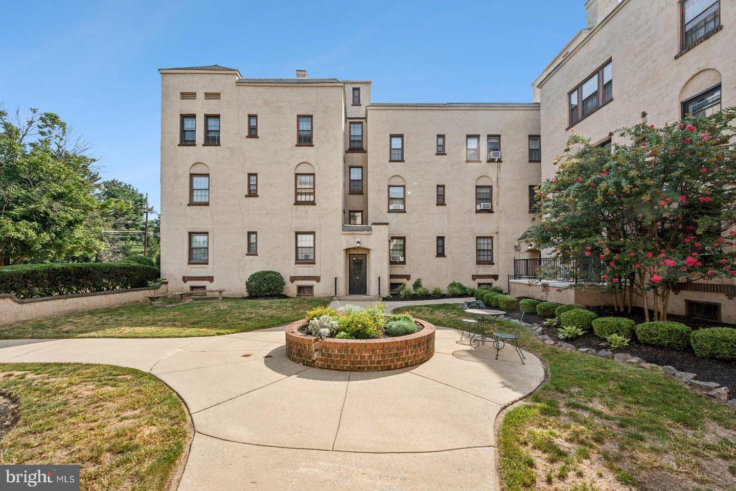Photo 23 of 24 of 210 E Maple Ave #A2 condo