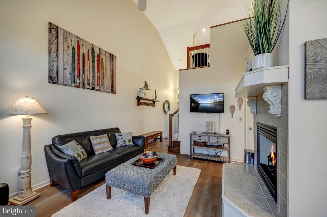 Photo 9 of 86 of 48 Mountainwood Dr townhome