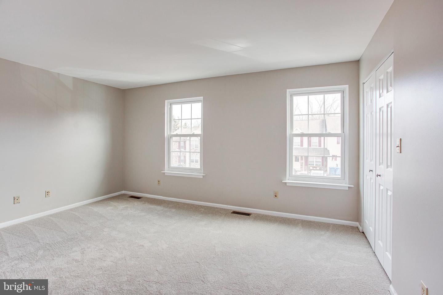 Photo 15 of 39 of 4258 Red Oak Ct townhome