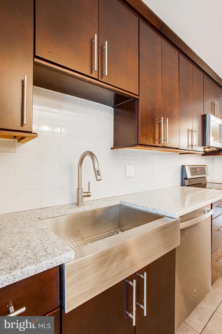 Photo 12 of 39 of 4258 Red Oak Ct townhome