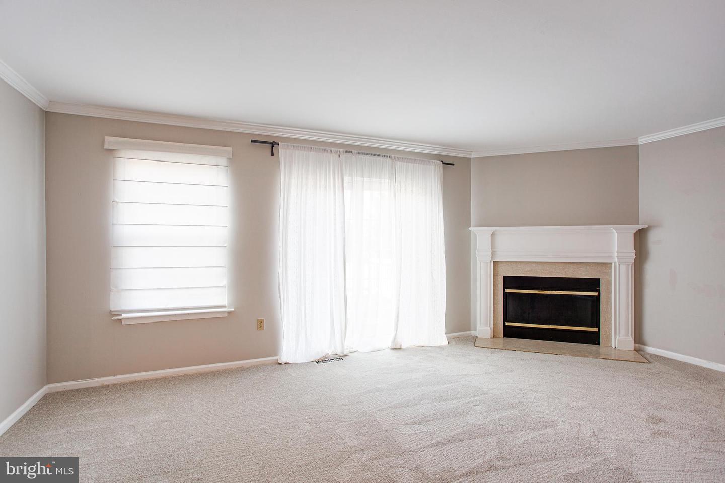 Photo 7 of 39 of 4258 Red Oak Ct townhome