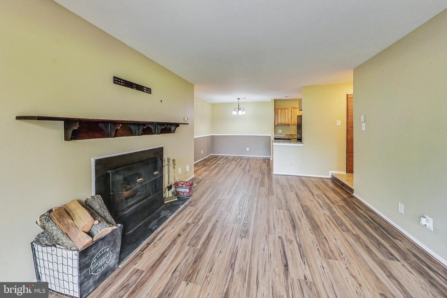 Photo 4 of 19 of 13127 WONDERLAND WAY #1 condo
