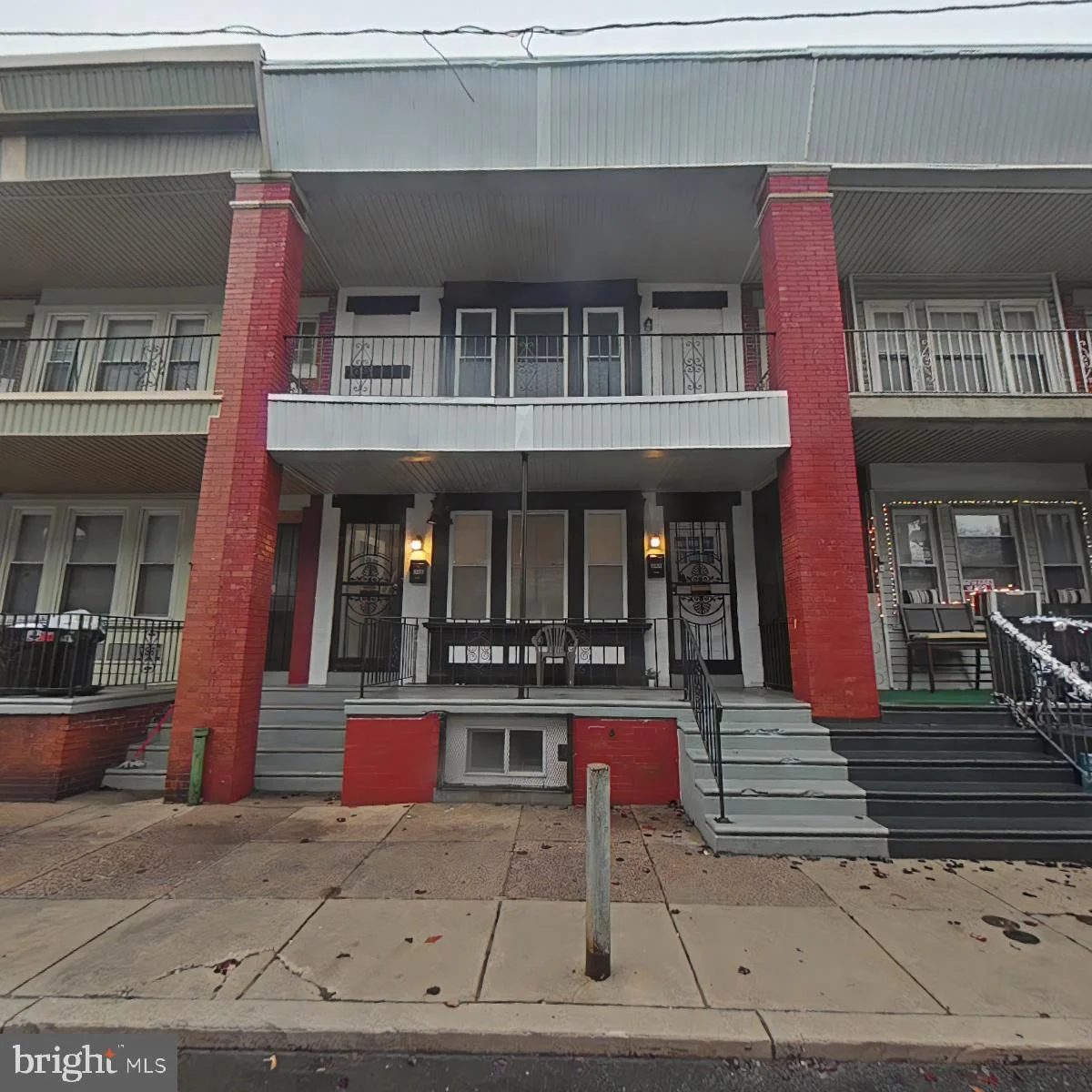34 S Yewdall Street