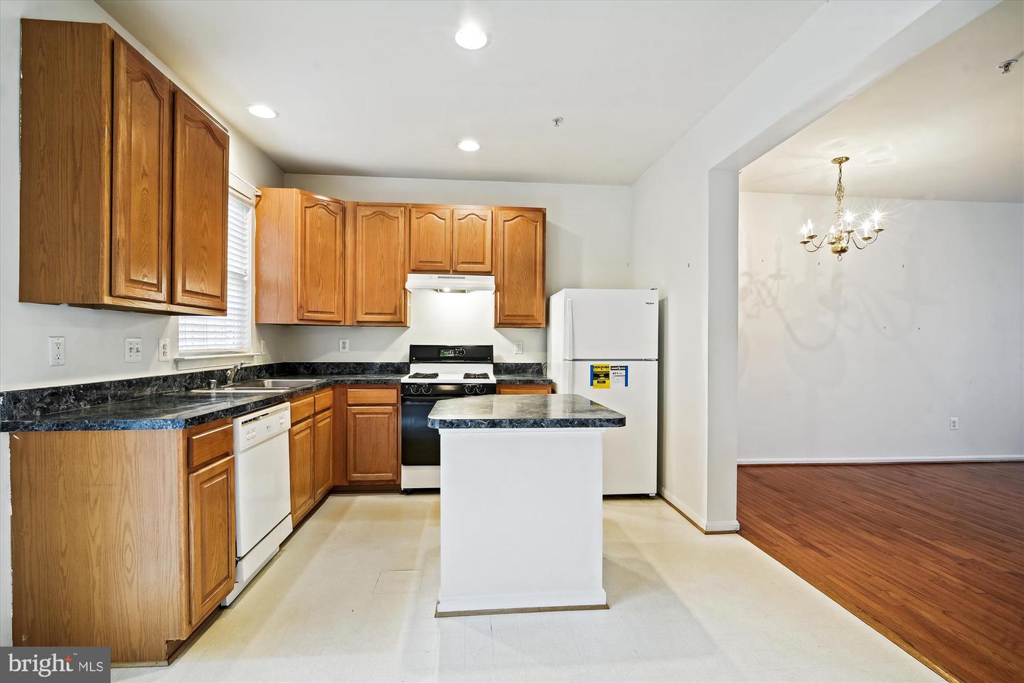 Photo 19 of 46 of 637 Baystone Ct townhome