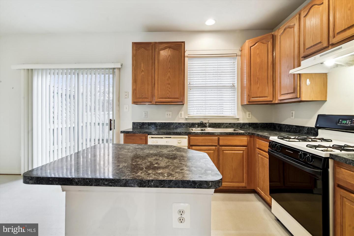 Photo 22 of 46 of 637 Baystone Ct townhome